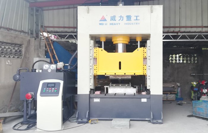 汽車萬向節軸承座液壓機,500噸熱壓成型框架式液壓機 汽車萬向節軸承座液壓機,500噸熱壓成型框架式液壓機