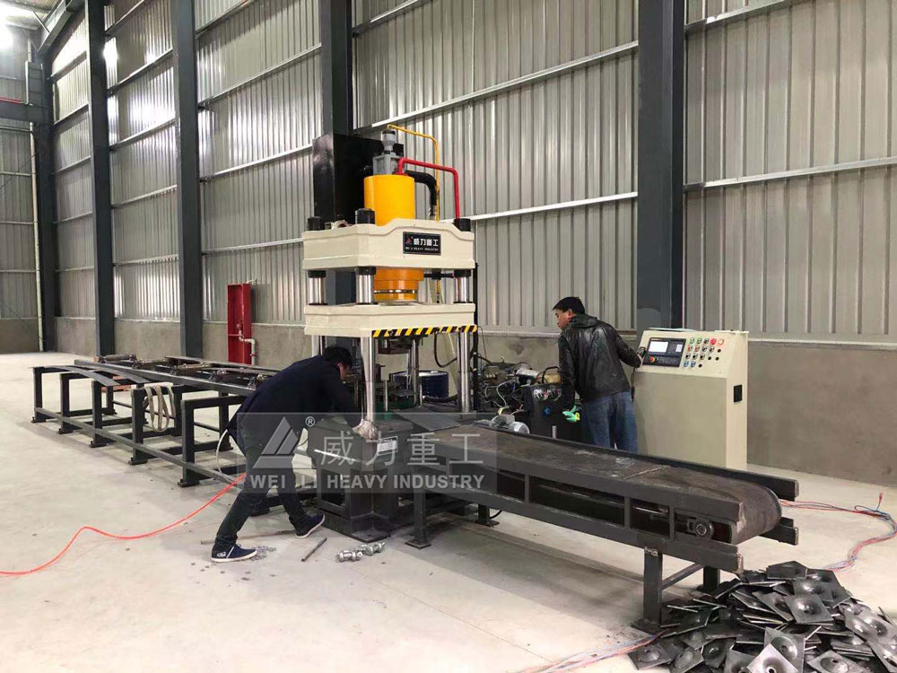 錨桿托盤(pán)液壓機(jī)